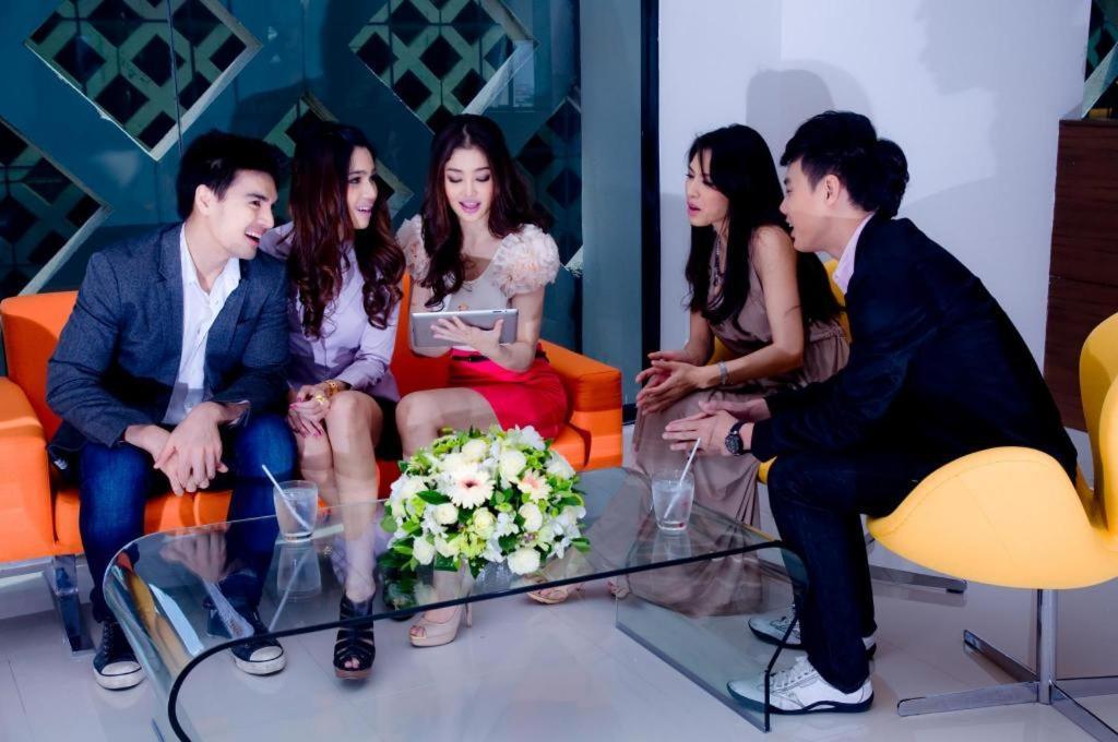 Iyarin@Tuk Chang Ratchayothin Hotel Bangkok Buitenkant foto
