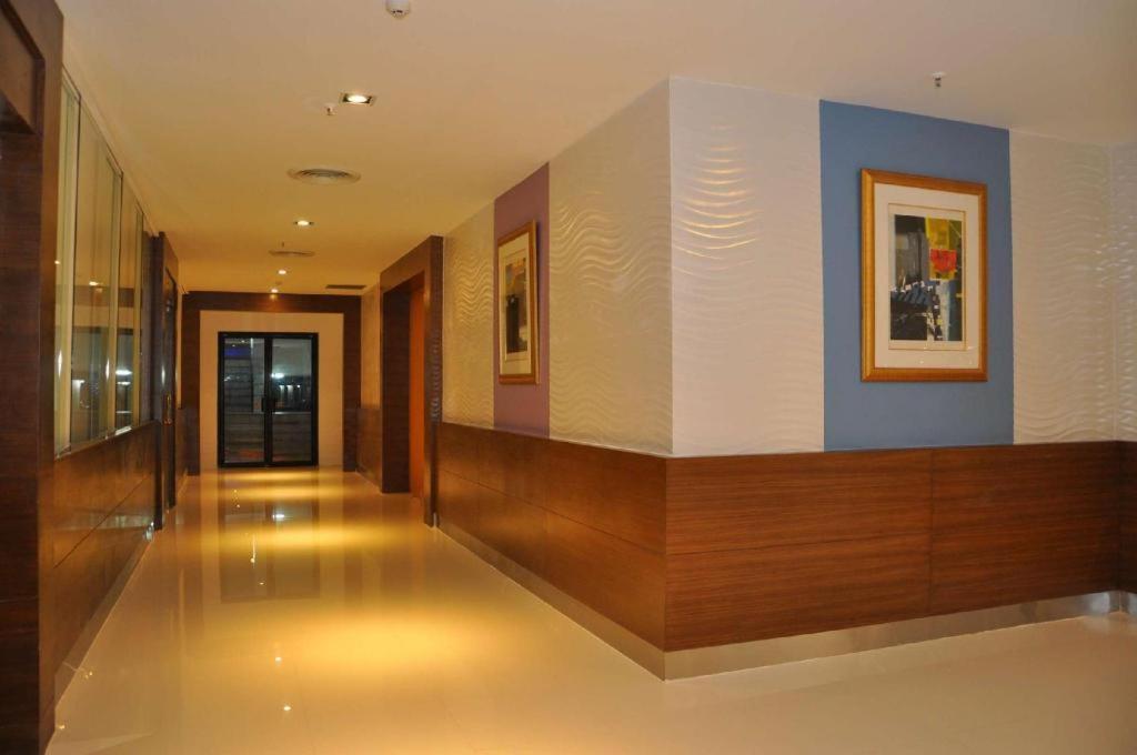 Iyarin@Tuk Chang Ratchayothin Hotel Bangkok Buitenkant foto